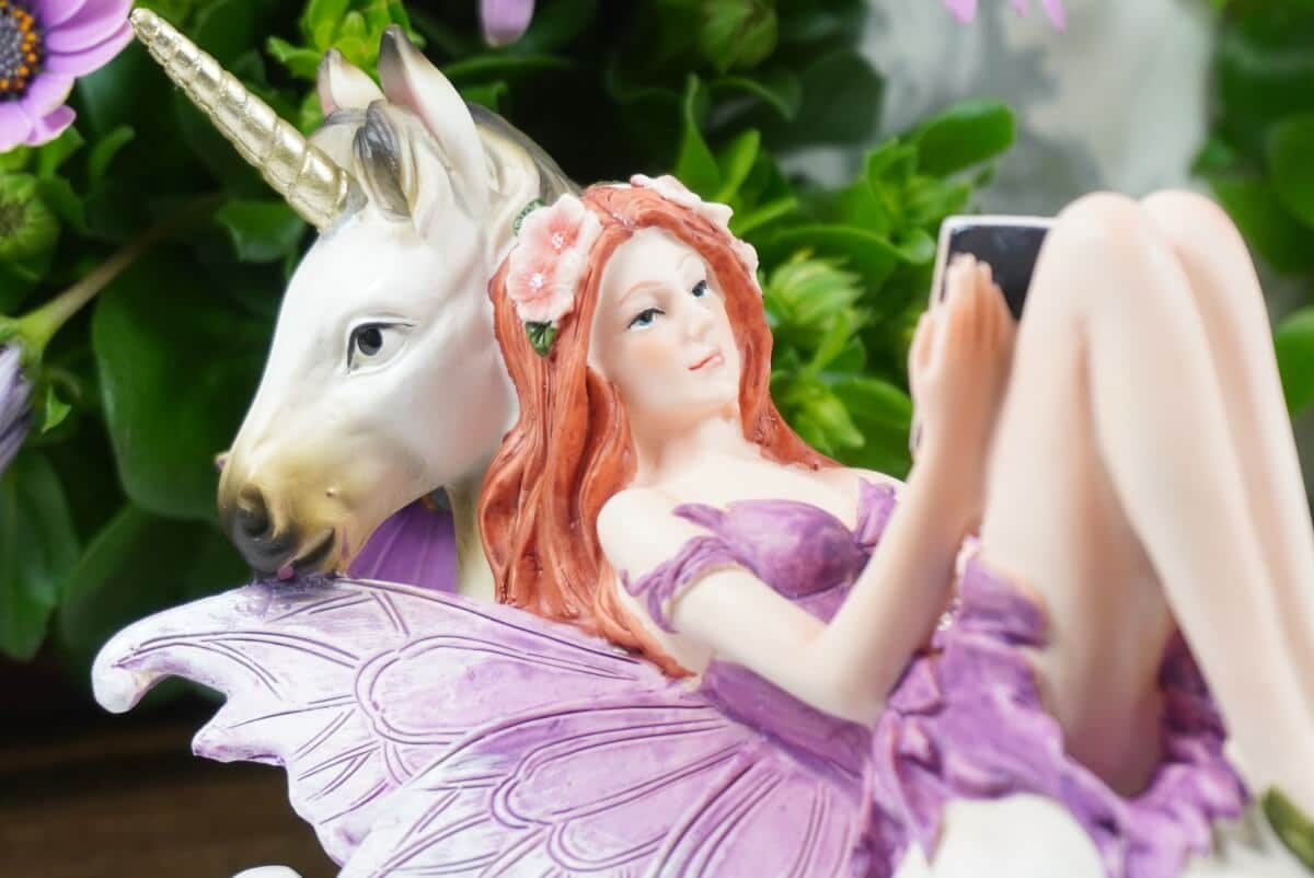 Dekofigur Waldgeist Fee Sommer Blumenfee und Einhorn