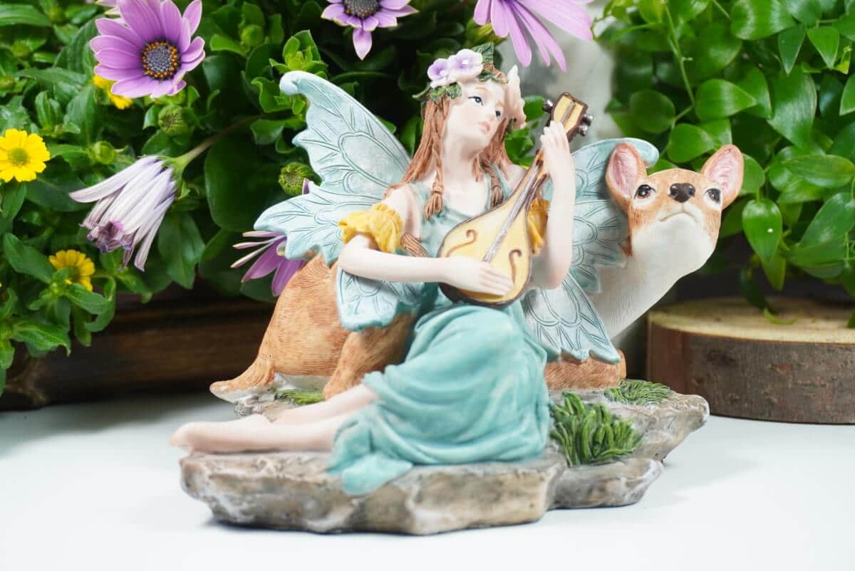 Dekofigur Waldgeist Fee Turquoise Blumenfee mit Laute und Hirschkalb