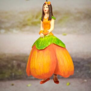 Deko Figur Blumenmädchen Kapuzinerkressemädchen zum Hängen