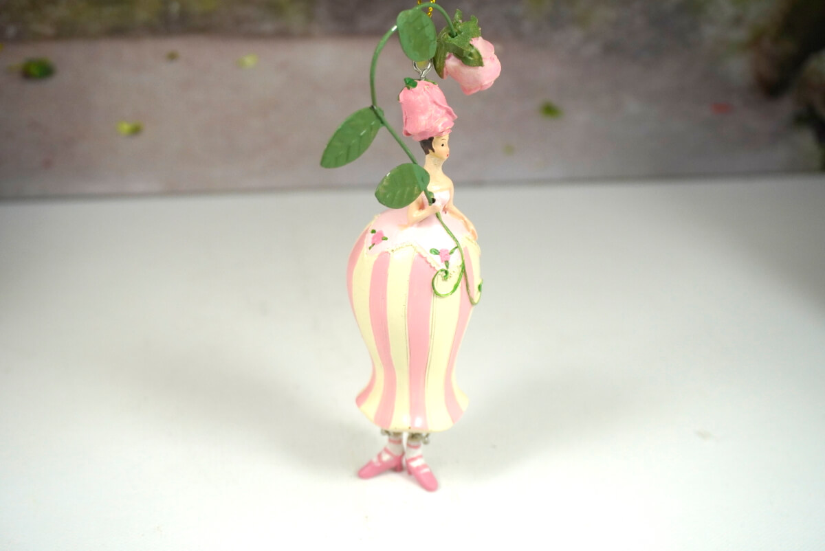 Deko Figur Blumenmädchen Rosenmädchen zum Hängen